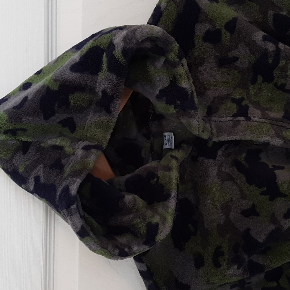 Boys Robe - Picture 2 of 7